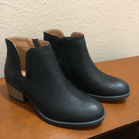 Bootie - Picture 3 of 6